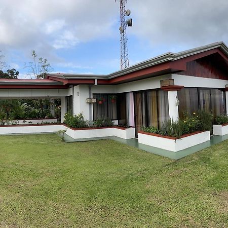 Las Pavitas Cottages La Fortuna Eksteriør bilde