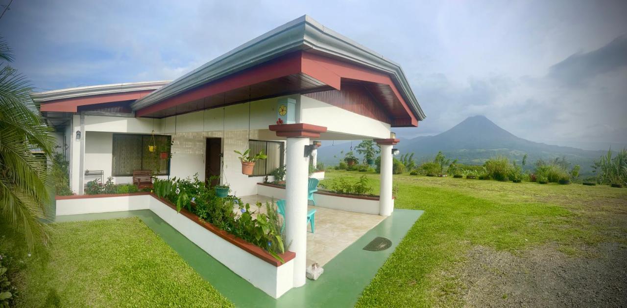 Las Pavitas Cottages La Fortuna Eksteriør bilde