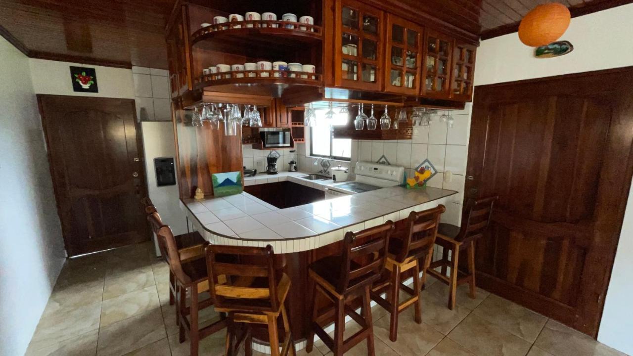 Las Pavitas Cottages La Fortuna Eksteriør bilde