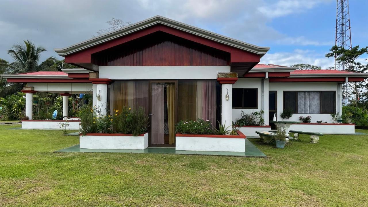 Las Pavitas Cottages La Fortuna Eksteriør bilde