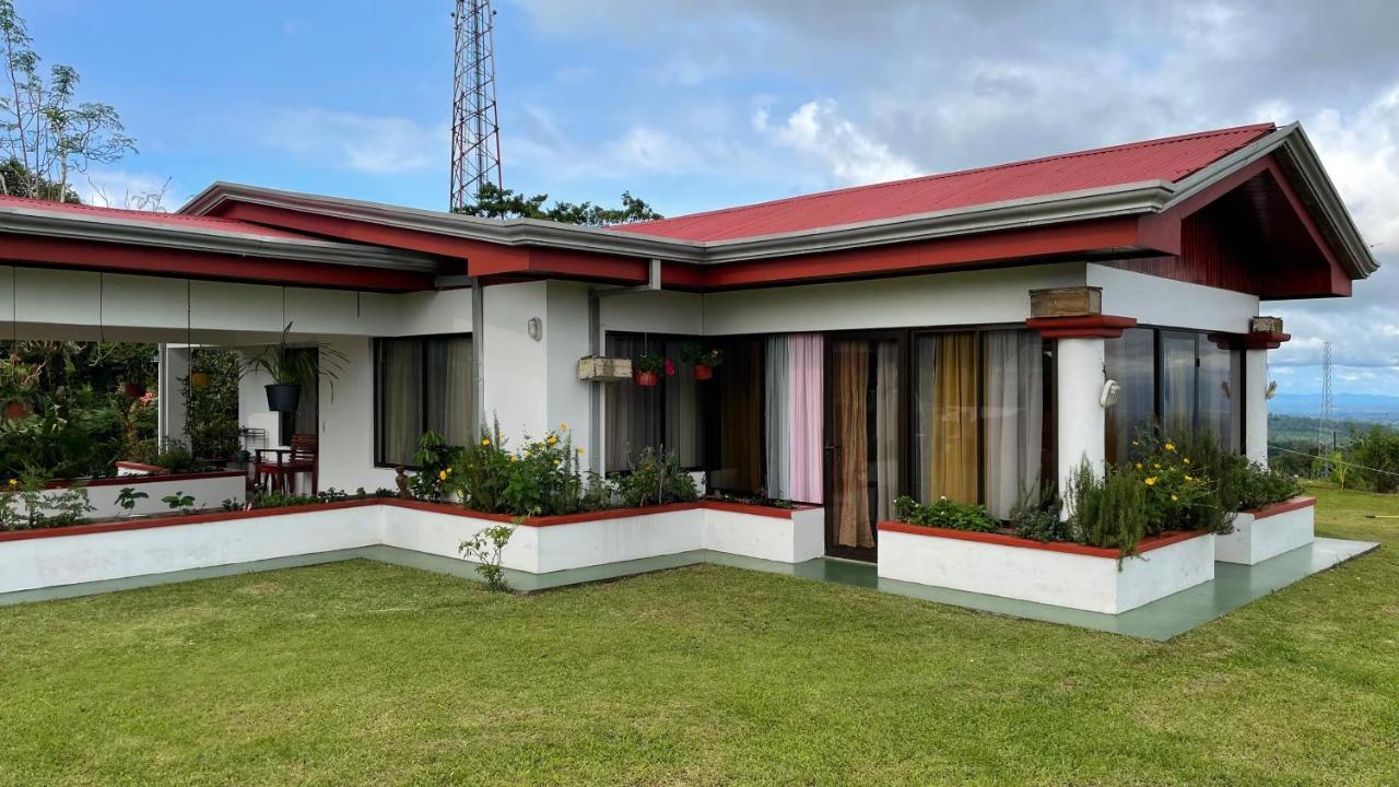 Las Pavitas Cottages La Fortuna Eksteriør bilde